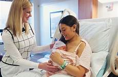 lactation consultant breastfeeding