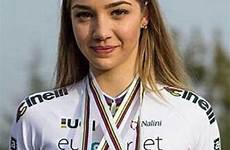 athletes cyclist bicycle bike nsfw cameltoe silver triathlon camelo radler models bicyclist medal