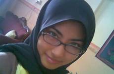 scandal cewe jilbab seks berjilbab malay gadis saru bugil leaked suka intan nyepong tudung ngentot berkerudung diperkosa pemuda muslims malaysian