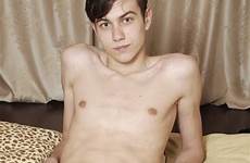 twink undressing nackedei twinks