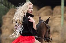 horseback ride races riders equestrian seç pano