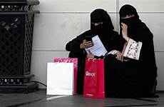 saudi arabia feminism arab homosexuality atheism extremist extremism labels apologises labelling riyadh promo meminta ekstremisme pemerintah sebagai maaf reuters saudische