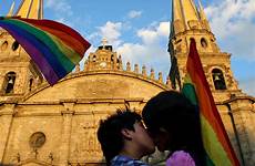 marriage mexico sex same mexican independent legalises equality coming demonstration couple support public effectively