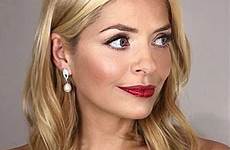 holly willoughby sexy hot 12thblog tweet
