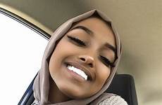 hijab somali kopftuch hijabi frau voilée skönhet musulmanes belles kochen hochzeit mode metisse allpin kaynak