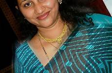 aunties indian hot mallu desi aunty cleavage tamil boobs housewife andhra spicy gorgeous show place
