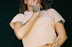 tove lo braless boobs flashes happy rated day singer crotch concert grabs performance her instagram bare during dailystar