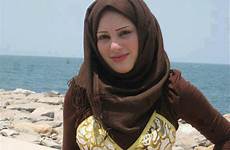 arab bold tante jilbab insyaf