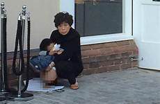 chinese poo shitting tourist caught burberry store dailystar