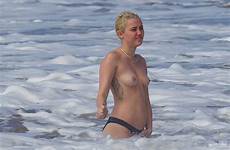 miley cyrus topless praia gostosas paparazzi tetas ancensored famosas leaks fapopedia fappeningbook nackte