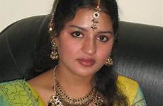 aunties hot indian mallu girls aunty tamil homely young pakistani exbii sexy girl saree beautiful album nri bollywood beauties hindi