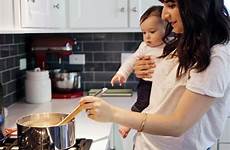 mom cook stay moms do popsugar mum family doesn should if mothers who work she time works her re