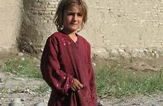 afghan girl nangarhar file commons beauty