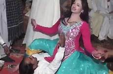 randi pakistani dance desi girls mujra hot
