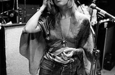 stevie nicks 70s style rock female nude 1970s sexy fleetwood sexiest mac early young women icon fashion studio musicians jeans