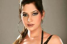 bollywood tanisha cleavages actrress heroines