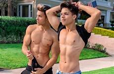 hot college dudes athletic guapos hombres
