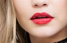 lips big bigger lip make girl makeup look vidalondon mugeek lipstick mac tips fuller naturally shape imaxtree