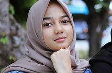 hijab cantik gadis desa cewek berhijab jilbab remaja wanita hijabi selebgram indonesian indo sendiri fotografi jilbabnya disimpan pisbon