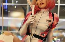 gwenpool omgcosplay succubus cosplayers maggie crotch catboy myconfinedspace cosplaybabes