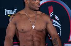 weigh hector lombard