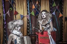 costume clowns carnival circo hyde bellagio alistair roaming payasos macabro performers payaso travelivery darkbeautymag