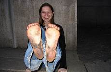 dirty feet mature deviantart people