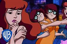 daphne scooby doo fred love her kids wb confesses