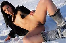 snow naked girl xbabe