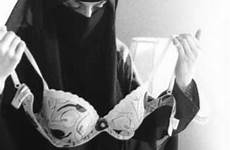 muslim bra niqab arab sparks controversy photography mercado sooraya amma lícito parece
