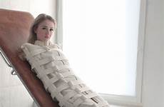 sack sleep mummification straitjacket mumifizierung restraining schlafsack zwangsjacke maximum carrosserie sac