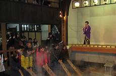 onsen kusatsu singing addict visitors
