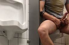 urinals male lpsg peeing