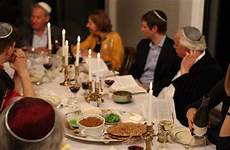 jewish passover holiday jews seder story explained most