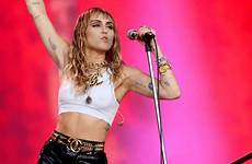 miley cyrus stage glastonbury festival pyramid live performing performance outfits sexy fashion somerset performs save fappeningbook nude gotceleb