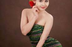 myanmar girl hot shwe zin model longyi