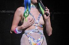 cyrus miley sexy concert nudes topless post during imgur thefappening iphone sex mileycyrus