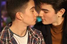 gay kiss first couple