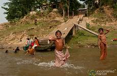 bathing bangladesh bandarban