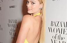 margot robbie backless suffers malfunction her