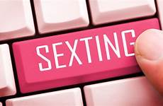 sexting buddy reveals nikita bellucci aumenta entre belfast dealing advantage pregnancy slashed teenage blower charity youngsters require primerasnoticias adolescentes