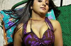 aunty hot boobs tamil indian cleavage hd cleavages actress beautiful latest show malu girl anti wallpapers width choose board chubby