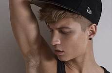 armpits male amputee pits teen chicos handsome twinks atractivos muchachos rang hombre โดย โพ สท males