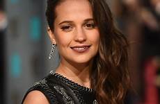 alicia vikander awards film television academy british arts london bafta theplace2 1490 hawtcelebs celebmafia