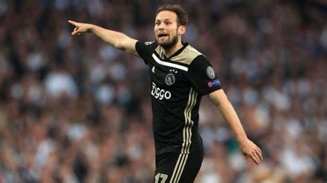 Hope daley blind is okay. Ajax: big fear after the collapse of Daley Blind - Kenyan News
