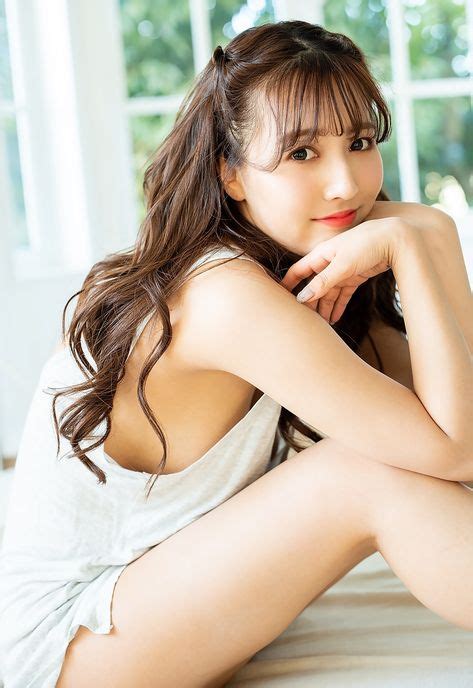 Kitō momona) (born august 16, 1993), known professionally as yua mikami (japanese: Yua Mikami Pictures in an Infinite Scroll - 10 Pictures