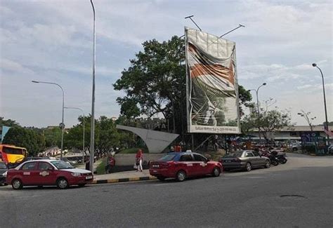 The state government complexes (komplek kerajaan negeri jalan duta) is just across the road. List of Malaysia Bus Terminal | BusOnlineTicket.com