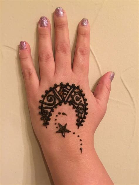Henna dye body art ancient egypt tattoo, african temporary tattoo hair dye fingernails dye body decoration dye. Pin by Kiara Lee Olivencia on henna tattoos * | Henna ...