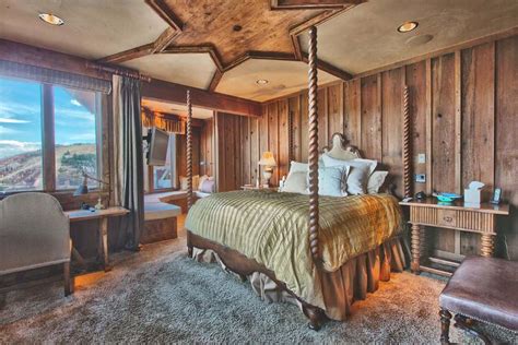 Just like you want to feel wanted by a man, us guys, we also want to feel wanted by you. 20 Rustic Master Bedroom Ideas for 2019