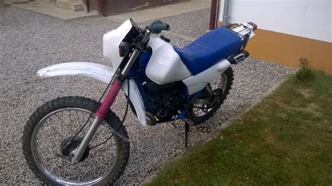 Gibt es die yamaha dt 125x auch in der enduro version also vom aussehen her weil diese mir besser gefällt(zum beispiel das schutzblech vorne). Yamaha dt 125, 1992 god.